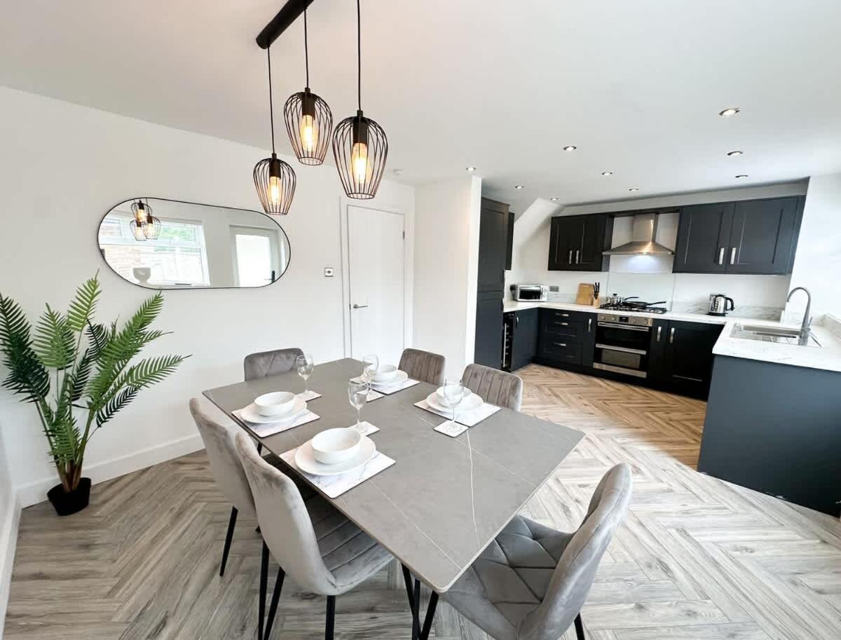 Marham House By Blue Skies Holiday home *